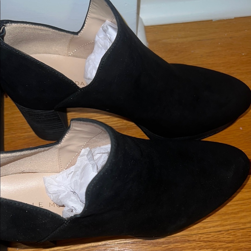 Pelle Moda Black Suede Ankle Booties - Picture 5 of 14